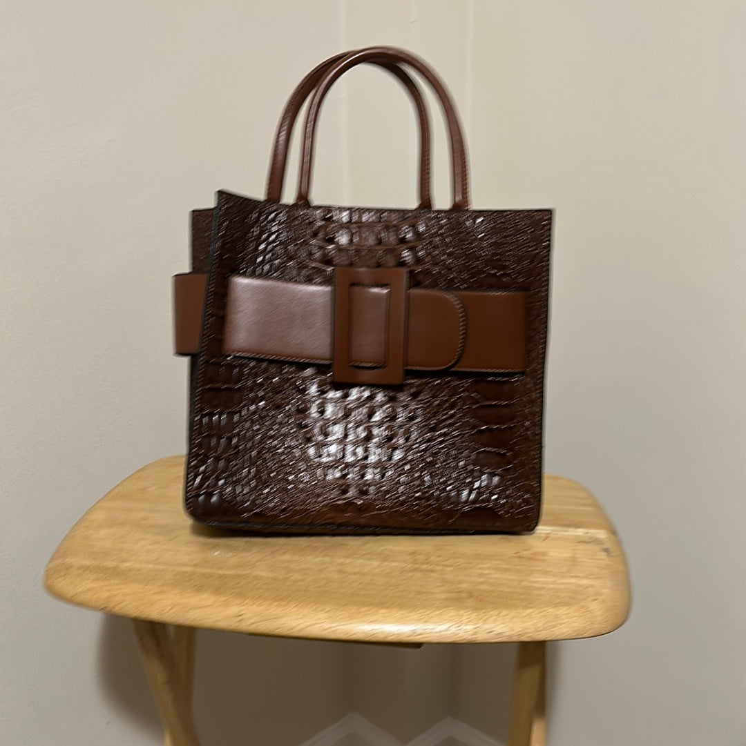 Luxurious Handbag (30%) discount